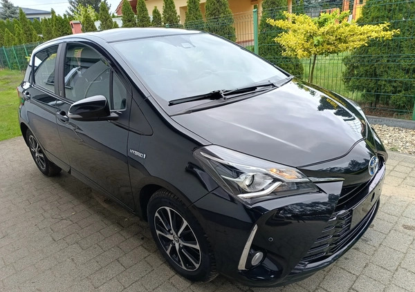 Toyota Yaris cena 58500 przebieg: 99000, rok produkcji 2018 z Raciąż małe 232